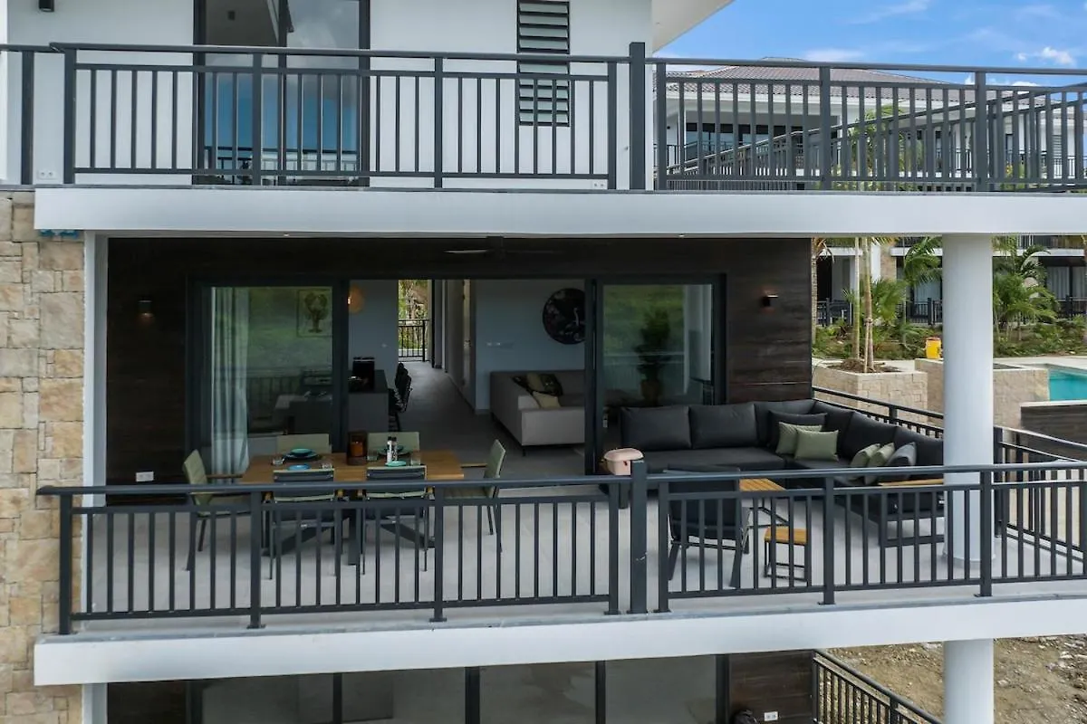 Breeze - Blue Bay Resort Curacao Sint Michiel